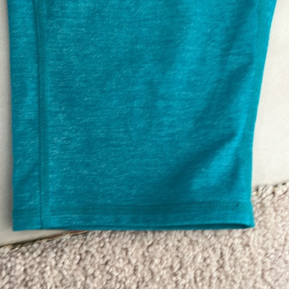 Athleta crpped leggings - Picture 5 of 7